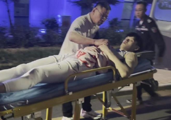 京媒：曾凡博确诊腰椎横突骨折，返京后将寻求专家进一步诊断