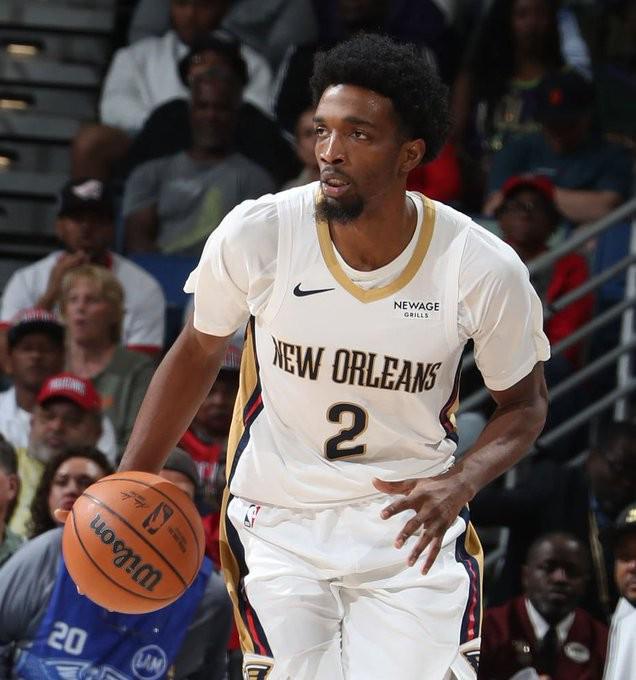 记者：湖人可用克内克特、克莱伯和2031年首轮换赫伯特-琼斯