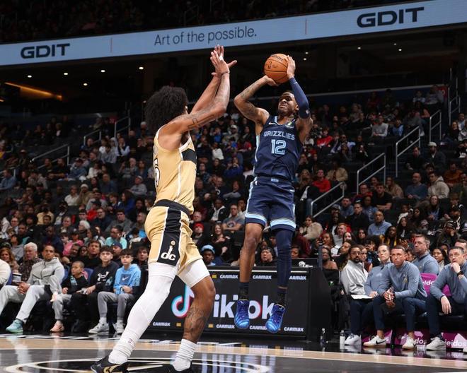 灰熊爆冷遭奇才横扫:贾伦31+7+4帽莫兰特21+7 萨尔20+9+6帽