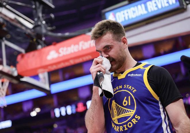 库里复出第一刀砍向他?斯宾塞四战场均16+6,如此高效还是要让位