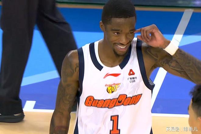 萨林杰真不行了?广东“三王炸”验货成功,朱芳雨被迫更换大外援