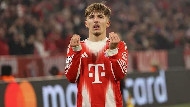 卡尔:我从凯恩、基米希等队友身上学到很多东西