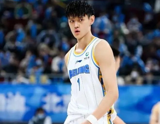 胜四川发布会!许利民回应外援与曾凡博问题,方硕展高情商!