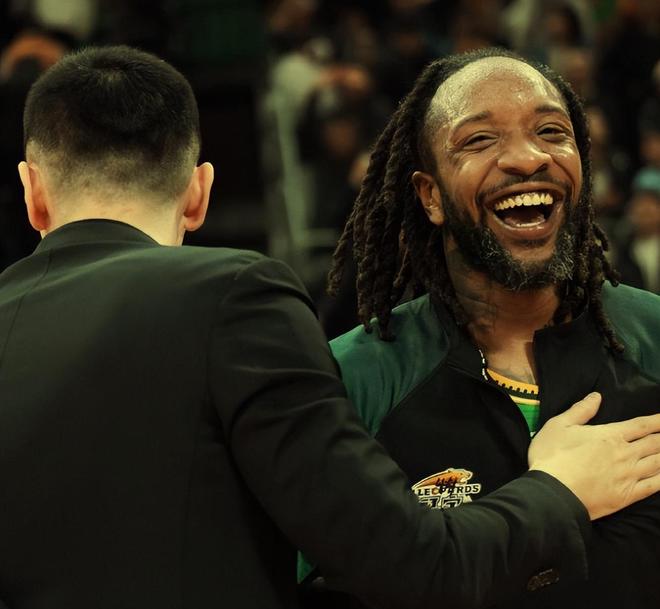 小龙轰31+7居功至伟!奥利弗12+5杨鸣笑了,王岚嵚7中2,辽篮两连胜