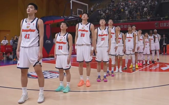 随着广东+上海+广厦全赢球，CBA最新积分榜如下：2队全胜+2队全败