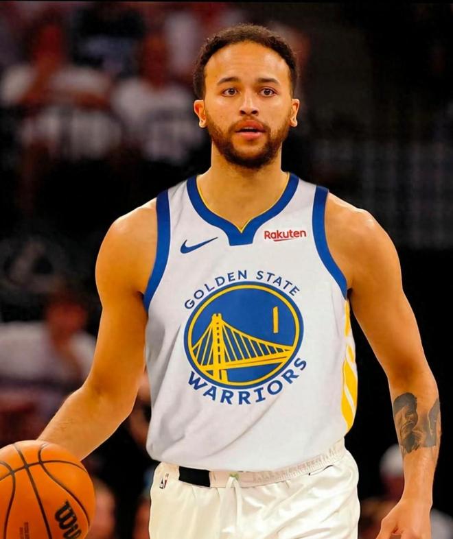 下午3点，李凯尔亲自辟谣：没有把国籍变回美国！并配上中国国旗