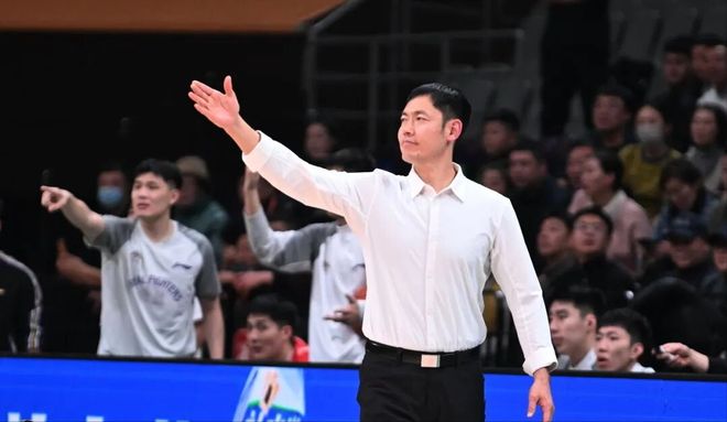 最让人失望球队！张庆鹏打坏一手好牌，迎恐怖赛程，面临下课风险