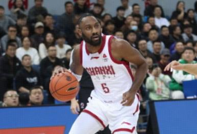 这么不专业?CBA官方直播间解说多次将山西外援诺威尔叫成于米提