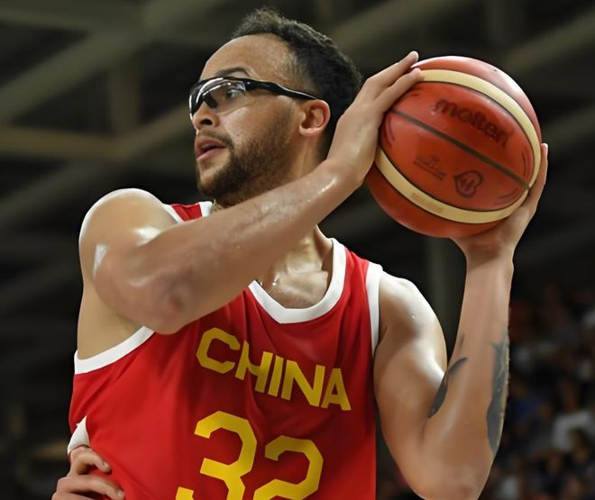 更改了国籍？李凯尔用9个字回应！