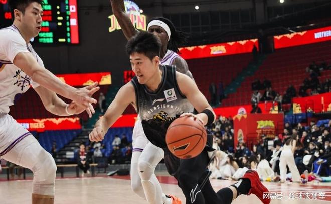 CBA新赛季又杀出一黑马？近4战全胜杀红眼：挤掉辽篮广厦冲上第3