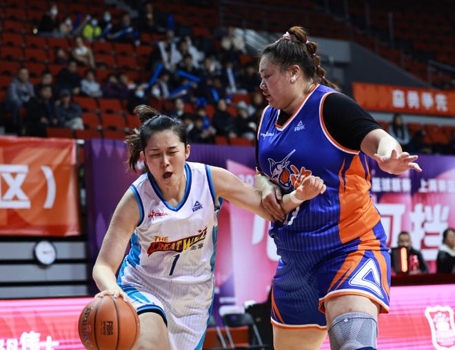 场均23分钟16+6！2.01米女鲨鱼终遇伯乐 减重20斤可入女篮一队？