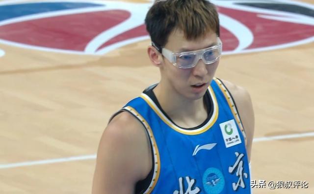 许利民：周琦腰伤缺席对阵新疆 曾凡博手续还没有办全 在寻找新外援