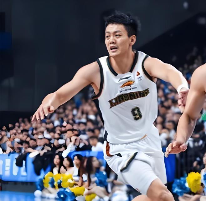 很现实！辽篮32分惨败遭群嘲 球迷直言国内球员就是边角料