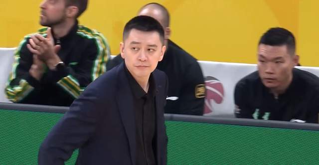 辽篮为何32分惨败？赛后杨鸣给出了答案，说得很直白，挑不出毛病