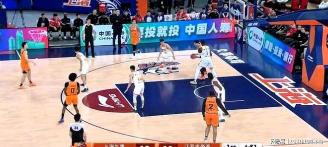 李弘权18分8板1助上海男篮84-68江苏 贾尔斯21分