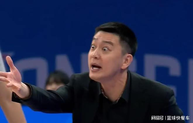 辽篮32分惨败后再遭打击！杨鸣的心碎了：外援已成他们最大软肋？