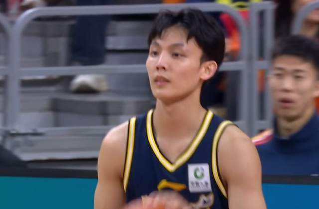 央视直播！徐杰带队广东复仇山西，胡明轩满血复出，杜锋拒绝五杀