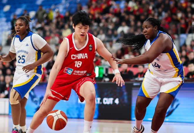 21分钟轰15+7！中国女篮25岁1米92悍将崛起：变韩旭李月汝绝配？