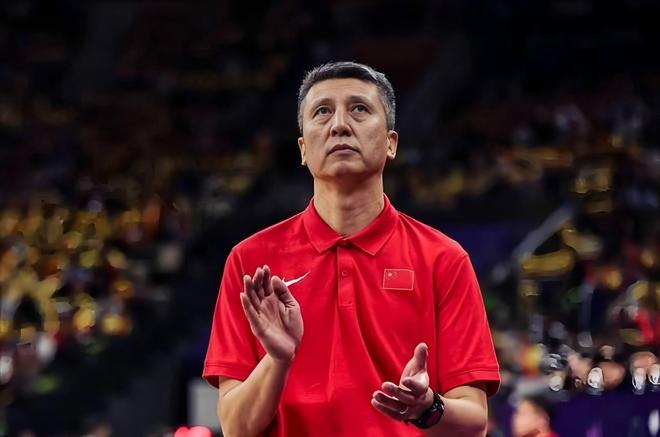 对阵日本！男篮首发5虎预测：曾凡博被挤掉，高诗岩只能打替补