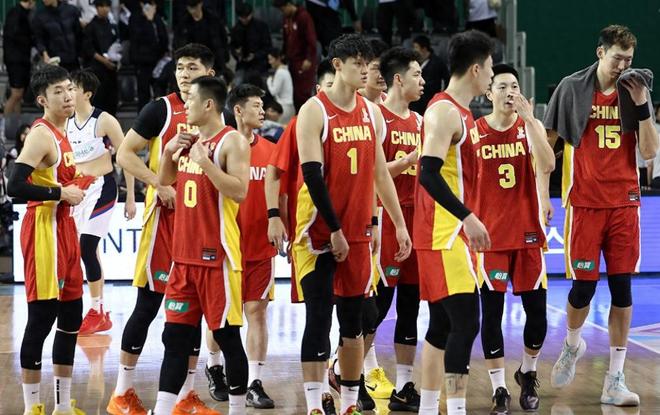 从郭昊文落选看中国男篮选人，郭士强 “四字真言” 惹热议