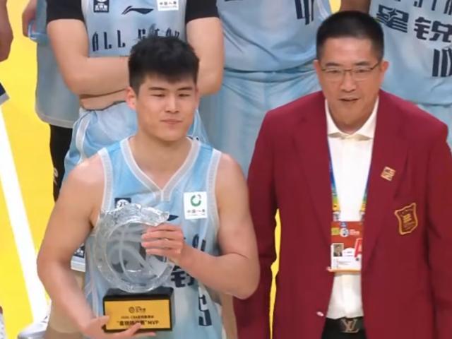 陈家政轰26+6夺MVP!星锐队大胜大学生联队