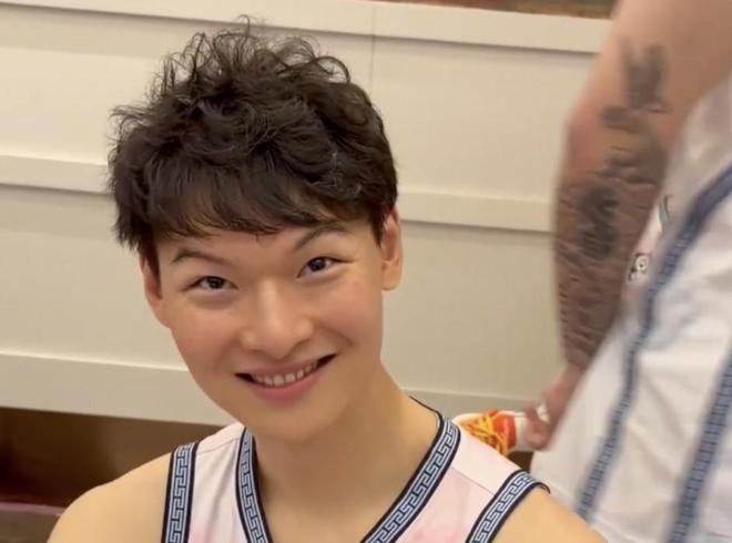 王哲林打趣:明年全明星我也要当扣篮王,三分大赛也可以参加