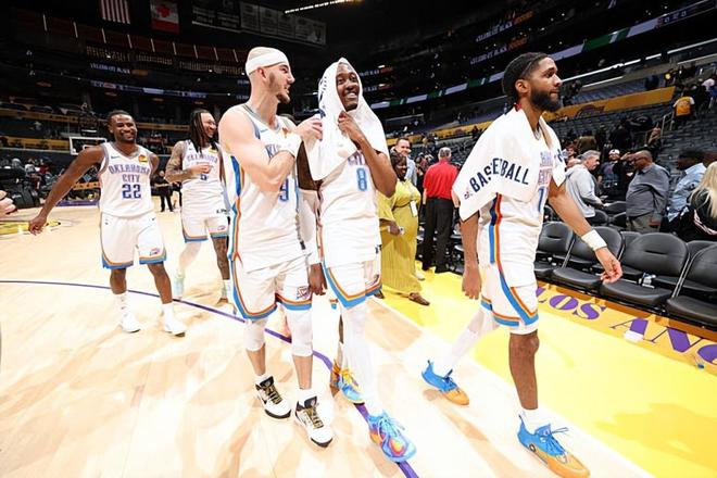 面对湖人攻防两端都有出色表现，雷霆后场新星正在不断提升自信心