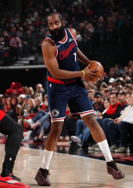 小卡全能哈登34+6，大洛9记三分生涯新高，快船逆转开拓者三连胜