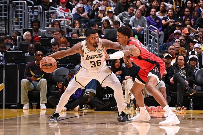 为数不多的正常人,可惜湖人后场大闸对于这场惨败也是无能为力?