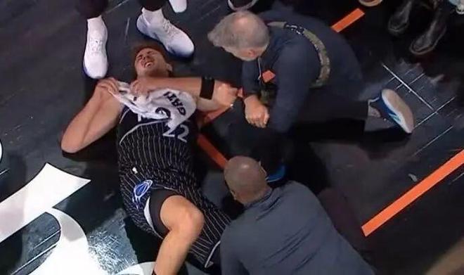 7换1值不值！肉装库里37分大逆转！脾气太冲！...