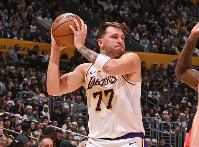 三连败！湖人23分惨败火箭，杜兰特25分9助，湖人一战出现3大问题