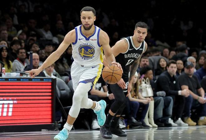 一场流畅的赢球，勇士谁都立功了，数据告诉你答案，科尔打出连招