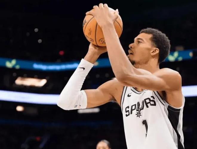 公牛没有使用包夹战术！文班亚马数据爆炸，狂砍38分12篮板！...