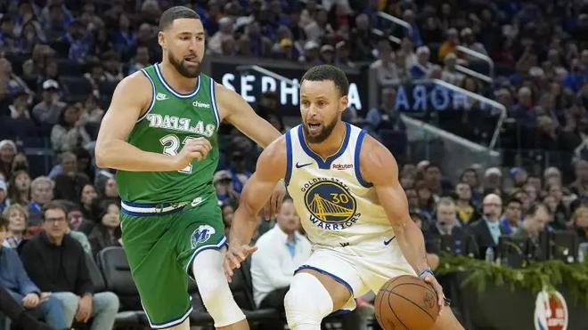 库里谈穿克莱球鞋：没什么特别含义，我有几双码数也正好所以就穿了