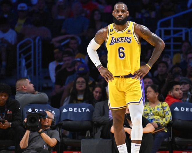 湖人108-132太阳 球员评价：3人良好，1人及格，8人低迷