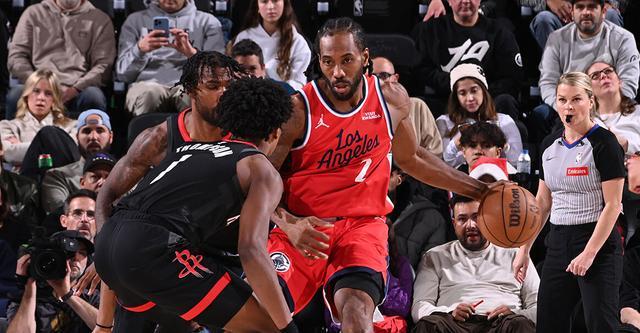 伦纳德41分赛季新高哈登29分 快船主场大胜火箭