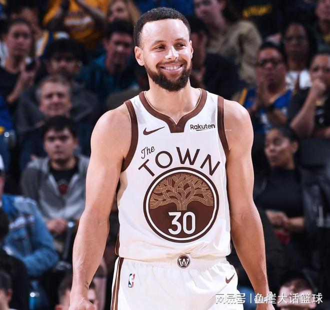 勇士120-97魔术！重要的不是赢球，库里对格林的表态才是重中之重
