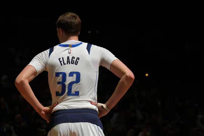 76人客战雷霆:恩比德因脚踝扭伤+右膝伤病管理缺阵 乔治大概率打