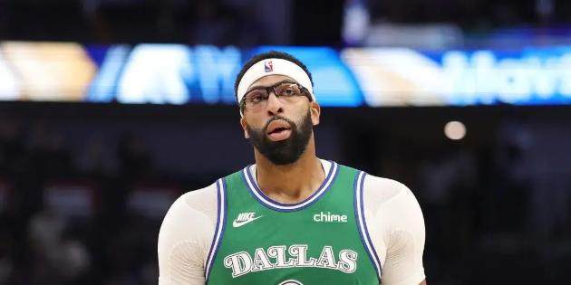 状态反弹交易价值依旧有限！独行侠该留住浓眉哥？