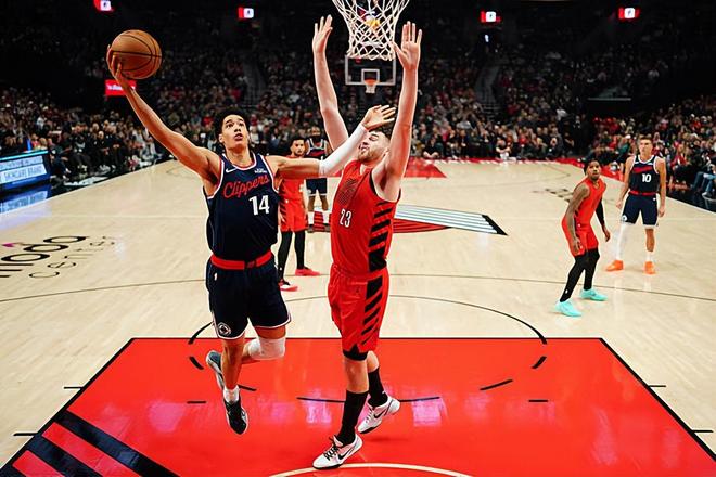 不错的蓝领型中锋！快船接下来会给内线新秀多一些出场时间吗？