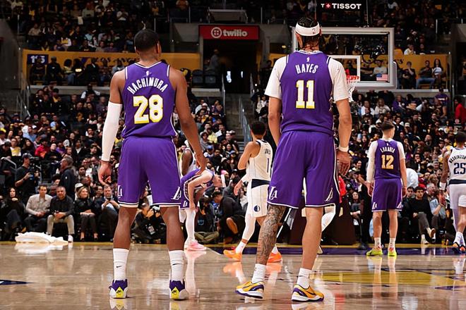 终于拿到了大量的出手机会,湖人锋线大将也发挥出了自己的特点?