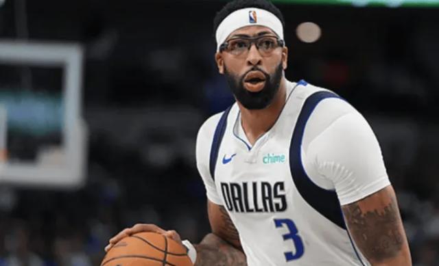 垃圾时间刷到2分避免挂零!浓眉哥打出最耻辱一战