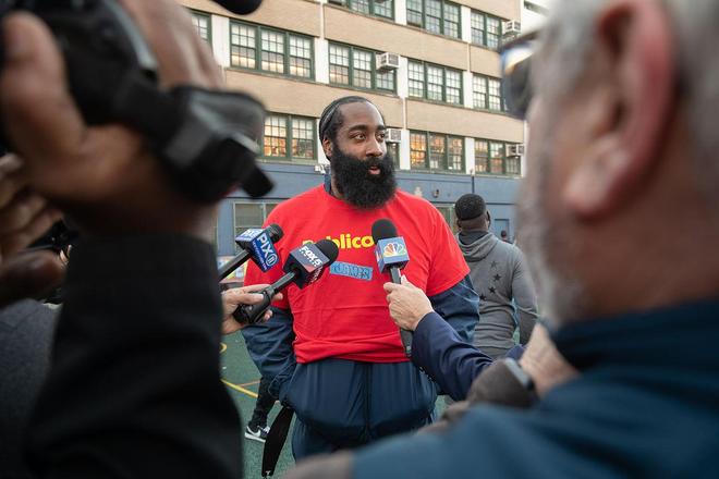 170斤的哈登与玻璃人加兰：快船骑士的这场豪赌到底图什么？