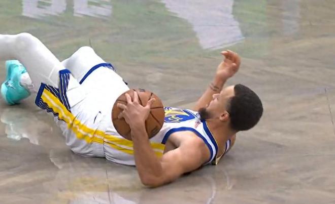 首发挖坑，替补填坑，勇士激战东部鱼腩球队，库里状态糟糕