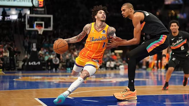 5弱旅合计24连败,送快船勇士稳进附加赛,西部的狂野只在 2-7名