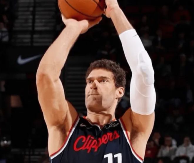 快船119-103开拓者迎3喜1忧！洛佩斯+尼德豪泽太好用，科林斯辣眼