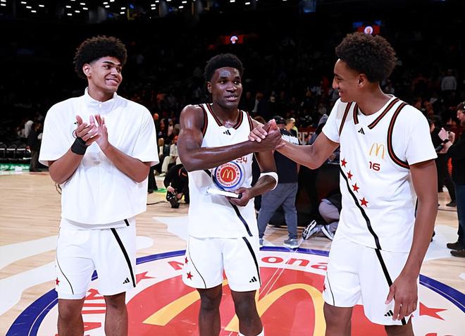 2026级新秀初期观察（2）：堪萨斯大一新星是公认的状元签人选？