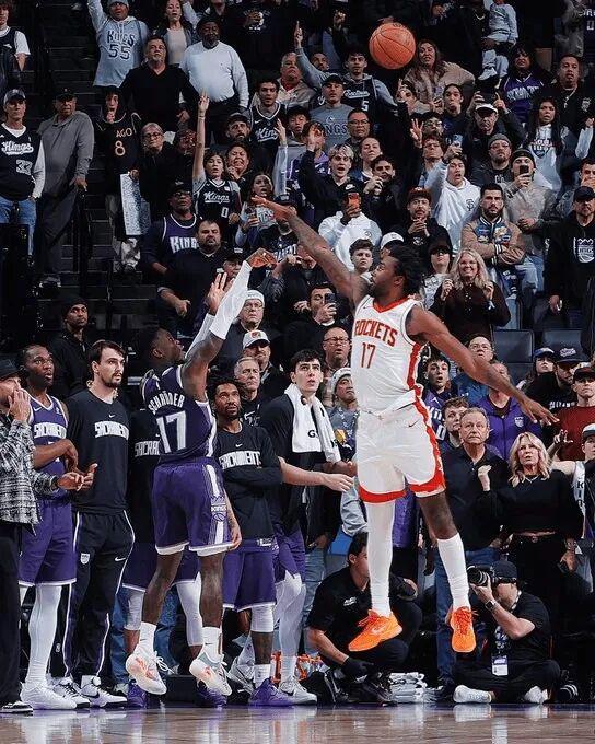 2.3秒准绝杀！火箭又又输倒数第一