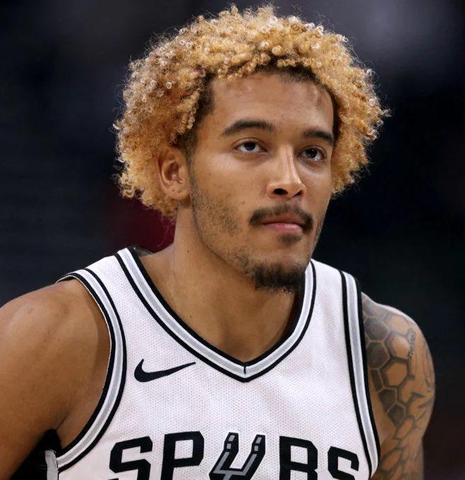 出场时间创新低，记者：马刺有意交易索汉来换更强的轮换球员