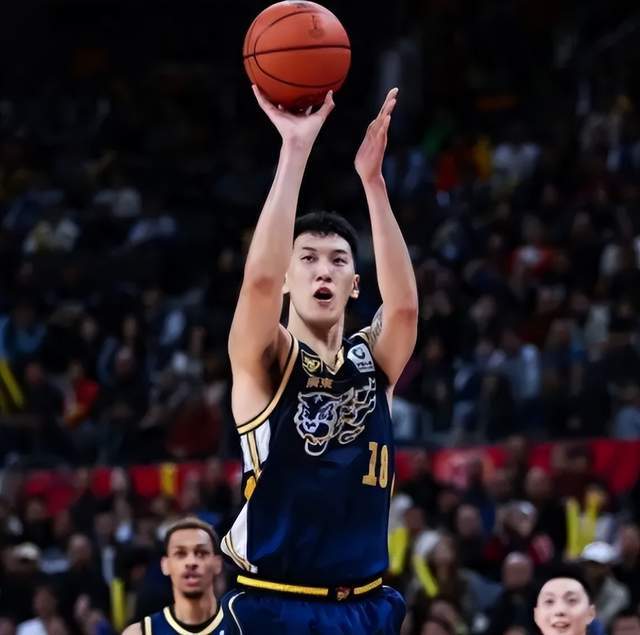 盘点广东合同到期球员！徐杰错过顶薪，杜润旺获肥约，3人被清退